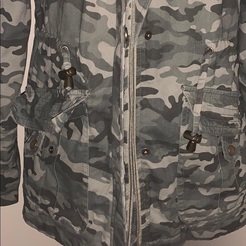 Camo Jacket - Picture 3 of 5